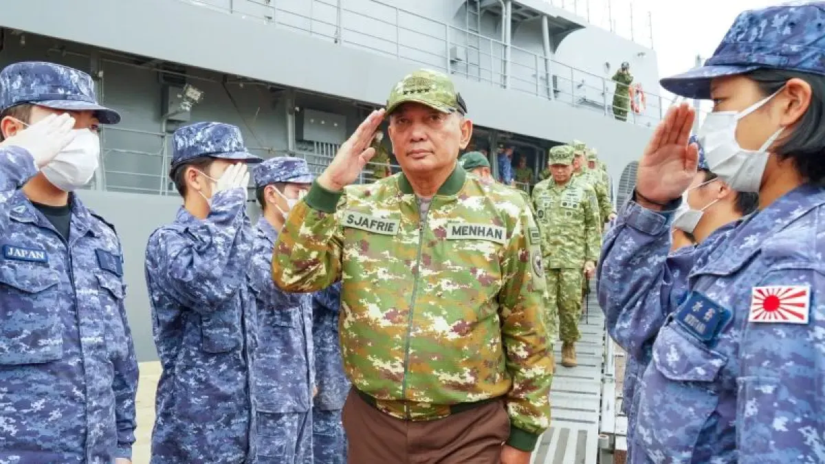Tinjau Armada JS Kunisaki di Mempawah, Menhan Sjafrie Sjamsoeddin Apresiasi Bantuan Militer Jepang Padamkan Karhutla Kalbar