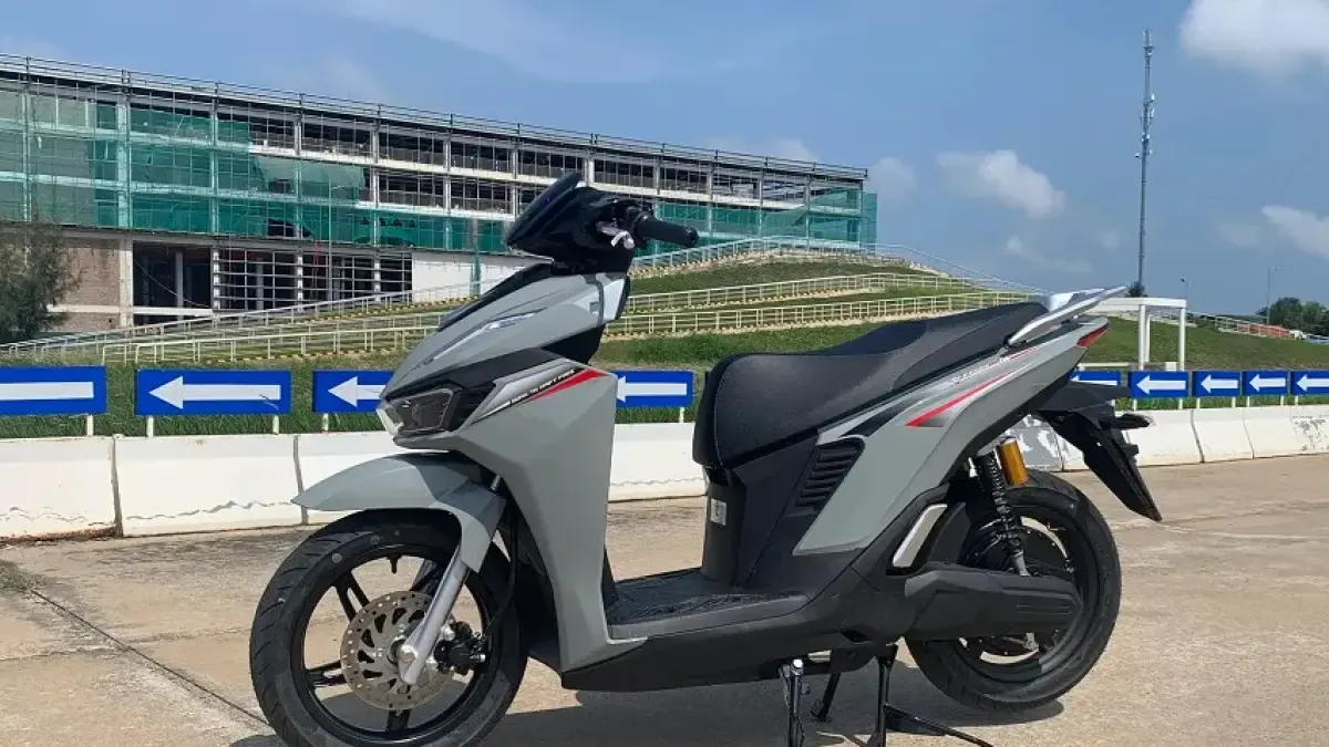 Sepeda motor listrik Vinfast Viper, menonjolkan desain sporty dengan harga hanya Rp22 Jutaan.