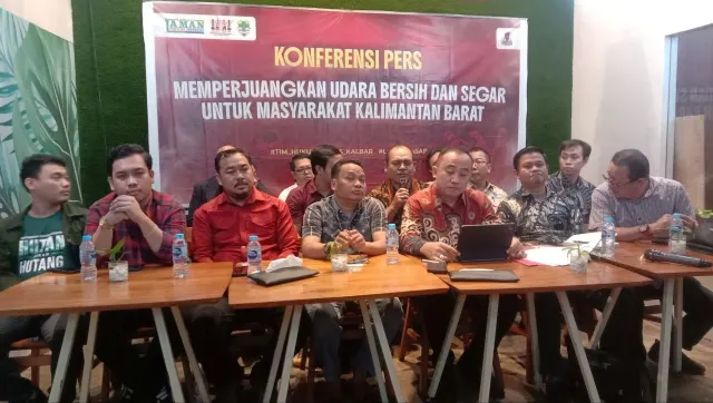 Dampak Karhutla Kalbar Disorot, Gangguan Pernapasan hingga Radang Paru-paru