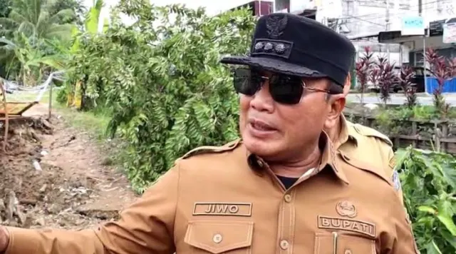 Lasarus dan Sujiwo Tinjau Lokasi Rencana Stadion Gelora Putra Perjuangan